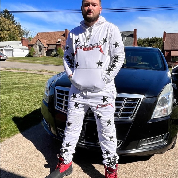 Meet your Posher, Mathew - Picture 11 of 16